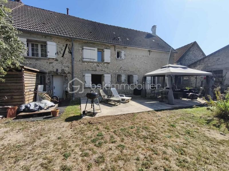 Maison - 170 m² - 6 pièces