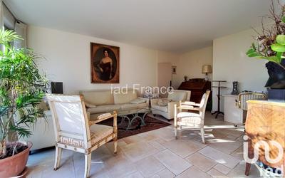 Appartement - 99 m² - 4 pièces