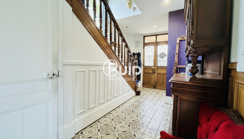 Demeure - 312 m² - 12 pièces