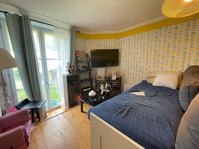 Maison - 230 m² - 8 pièces