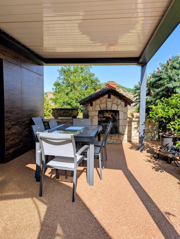 Maison - 320 m² - 12 pièces