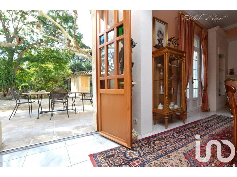 Maison - 273 m² - 8 pièces