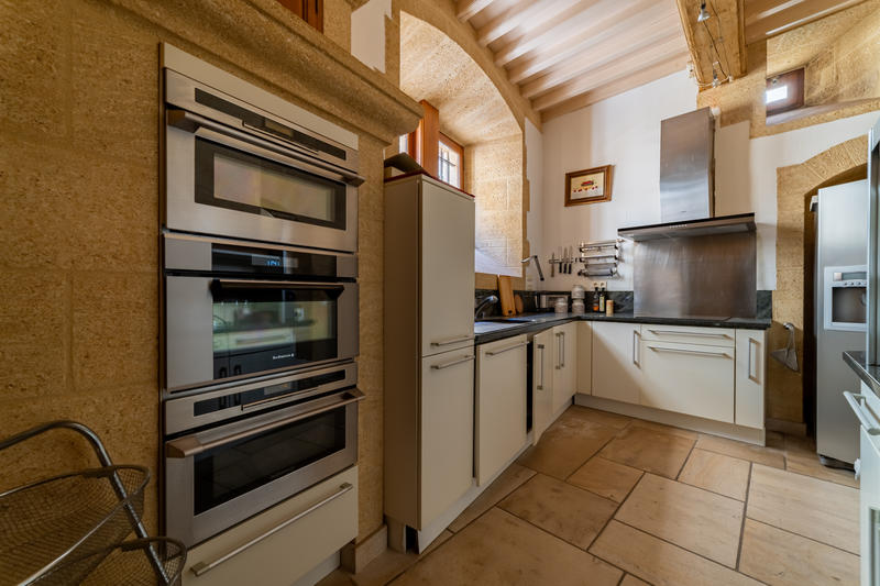 Maison - 215 m² - 8 pièces