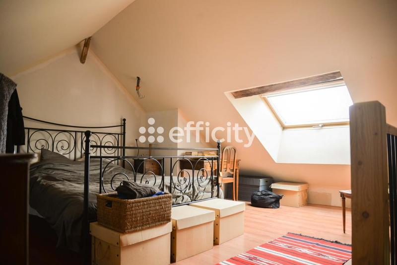 Maison - 234 m² - 7 pièces