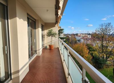 Appartement - 97 m² - 4 pièces