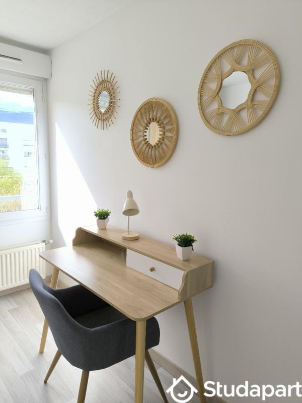 Chambre - 10 m² - 1 pièce