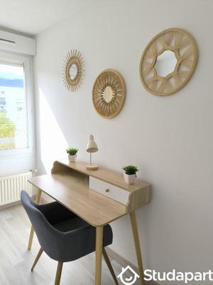 Chambre - 10 m² - 1 pièce