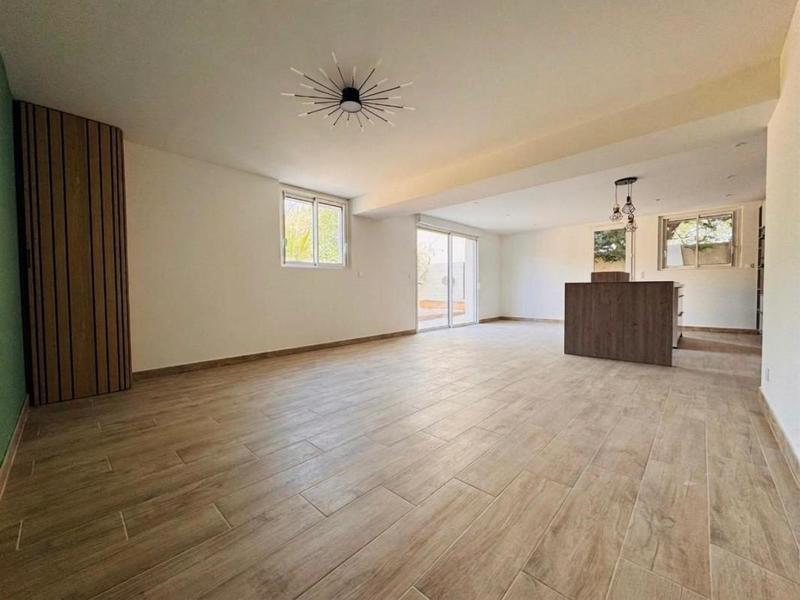 Maison - 137 m² - 5 pièces