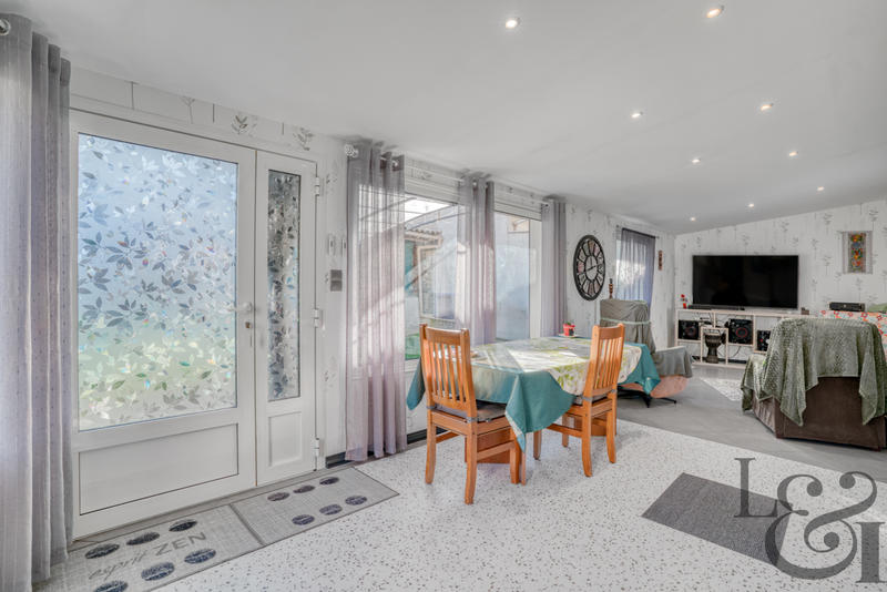 Maison - 171 m² - 7 pièces