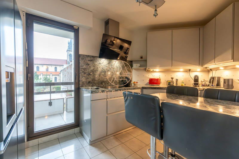 Appartement - 122 m² - 5 pièces