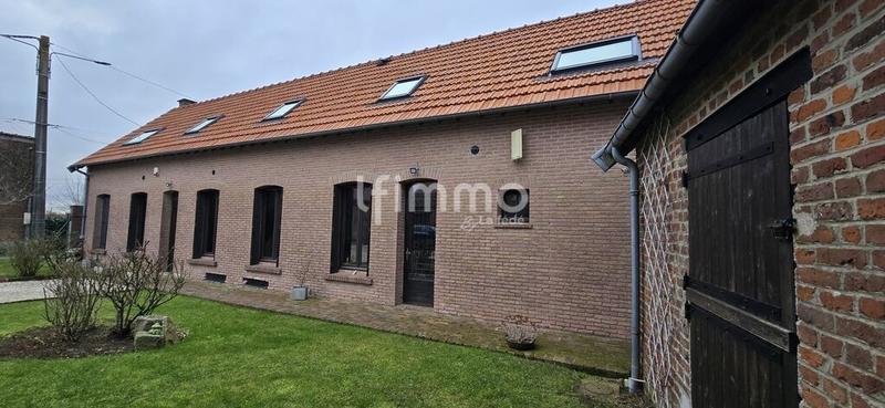 Maison - 217 m² - 9 pièces