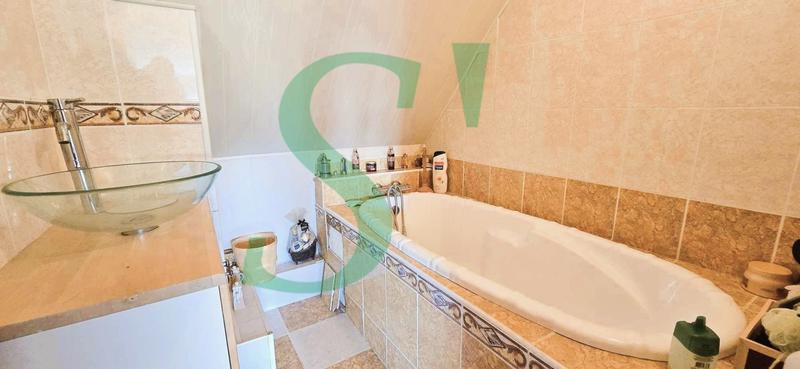 Maison - 177 m² - 7 pièces