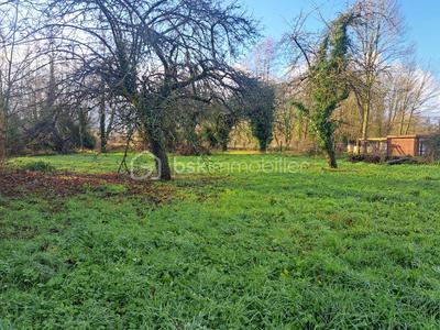 Terrain constructible - 1 359 m²