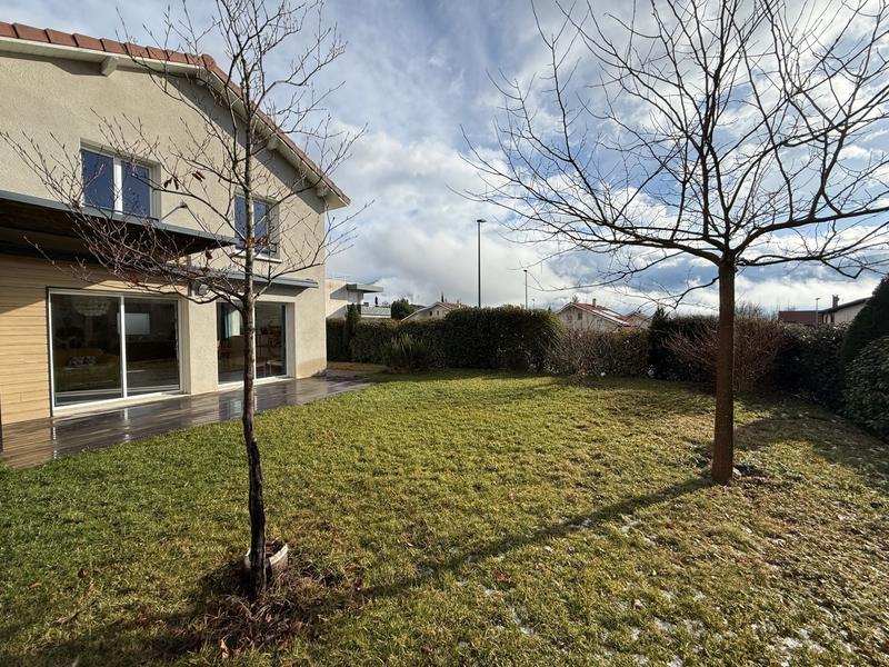 Maison contemporaine - 121 m² - 6 pièces