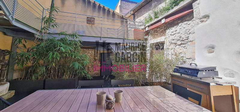Maison - 220 m² - 9 pièces