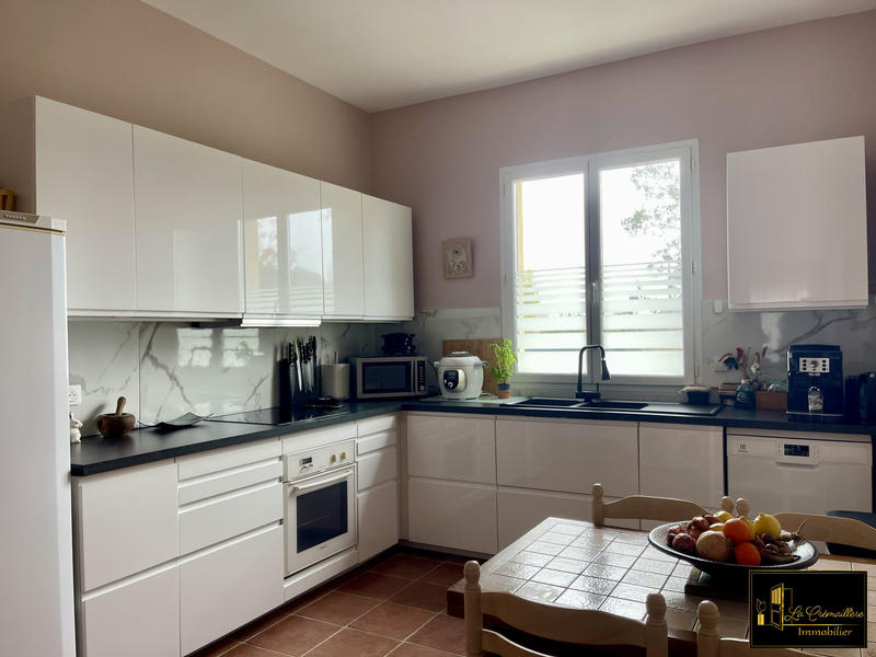 Maison - 163 m² - 9 pièces