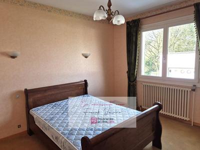 Maison - 159 m² - 8 pièces