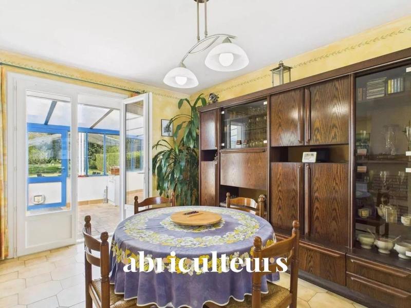 Maison - 96 m² - 7 pièces