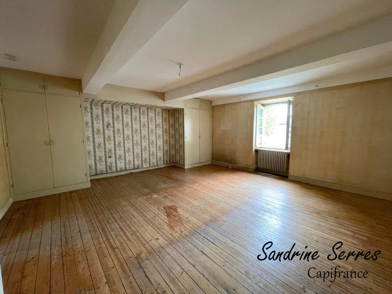 Maison de village - 299 m² - 8 pièces