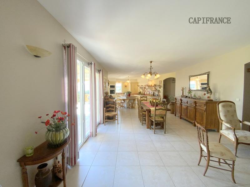 Maison - 192 m² - 7 pièces