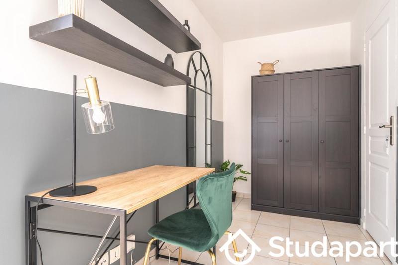 Chambre - 10 m² - 1 pièce