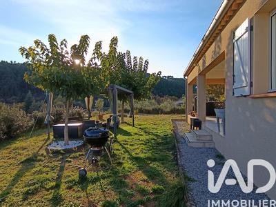 Maison - 98 m² - 4 pièces