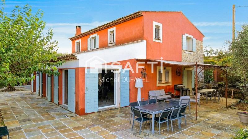 Maison - 205 m² - 6 pièces