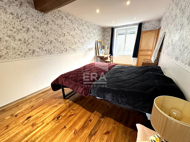 Maison - 186 m² - 7 pièces