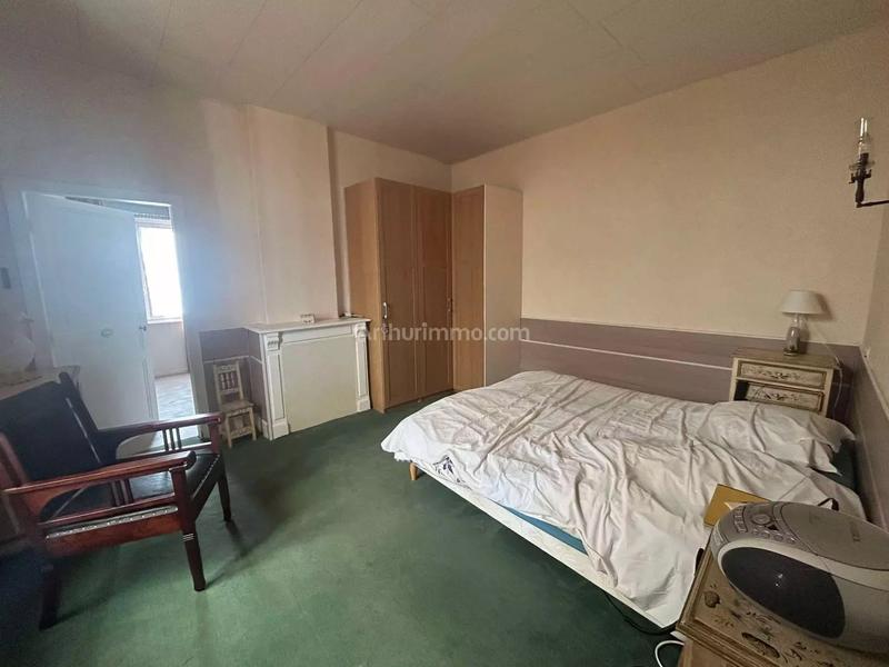 Maison - 265 m² - 12 pièces