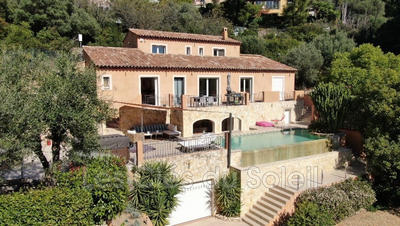 Maison - 165 m² - 6 pièces