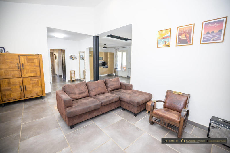 Maison traditionnelle - 143 m² - 5 pièces