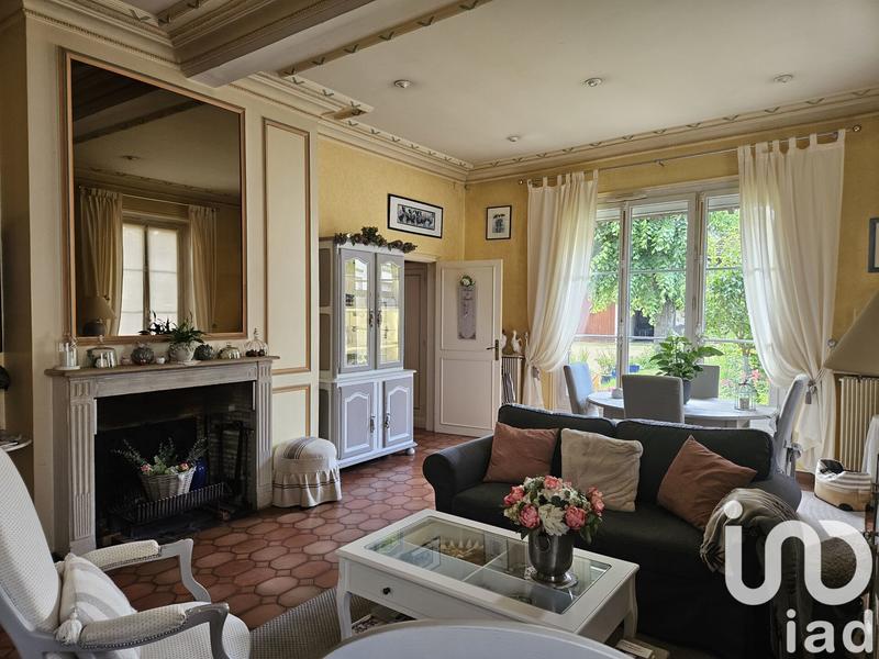 Maison - 216 m² - 10 pièces