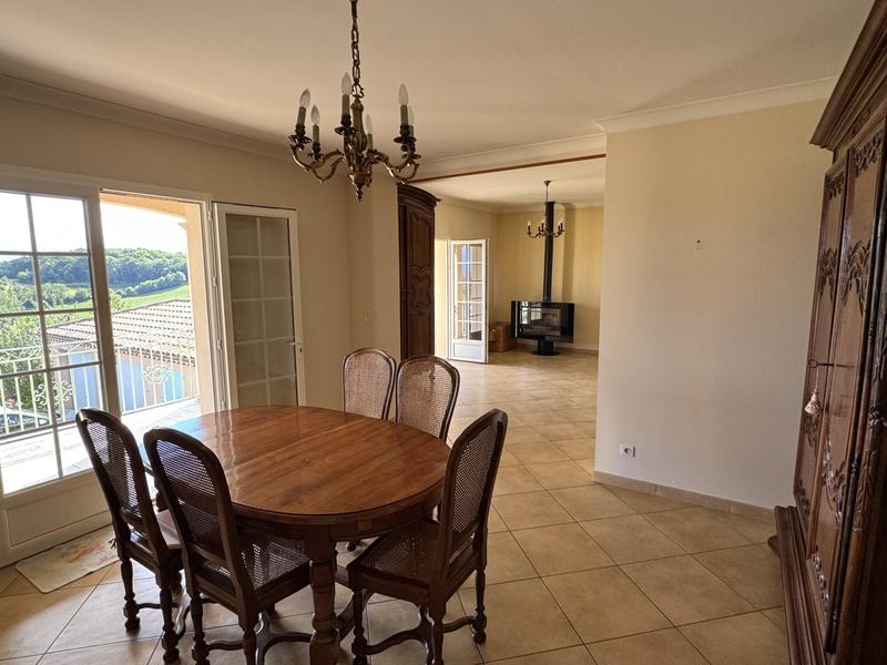 Villa - 141 m² - 6 pièces