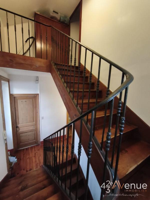 Appartement - 146 m² - 7 pièces