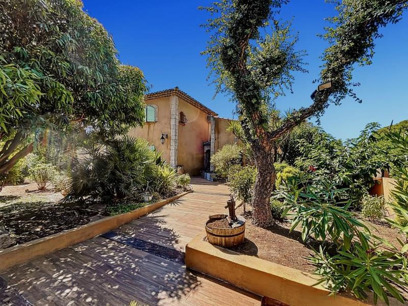 Villa - 195 m² - 5 pièces