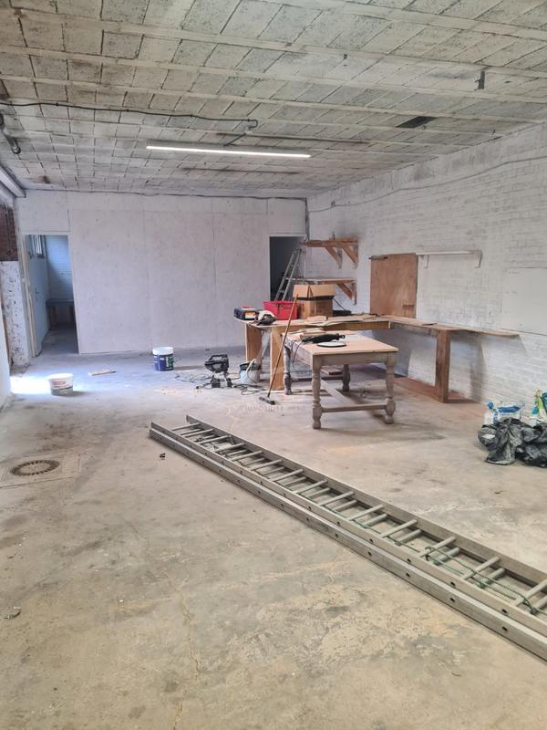 Entrepôt - 770 m² - 5 pièces