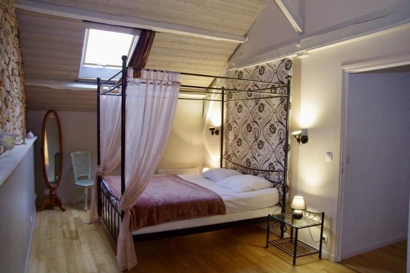 Maison - 340 m² - 14 pièces