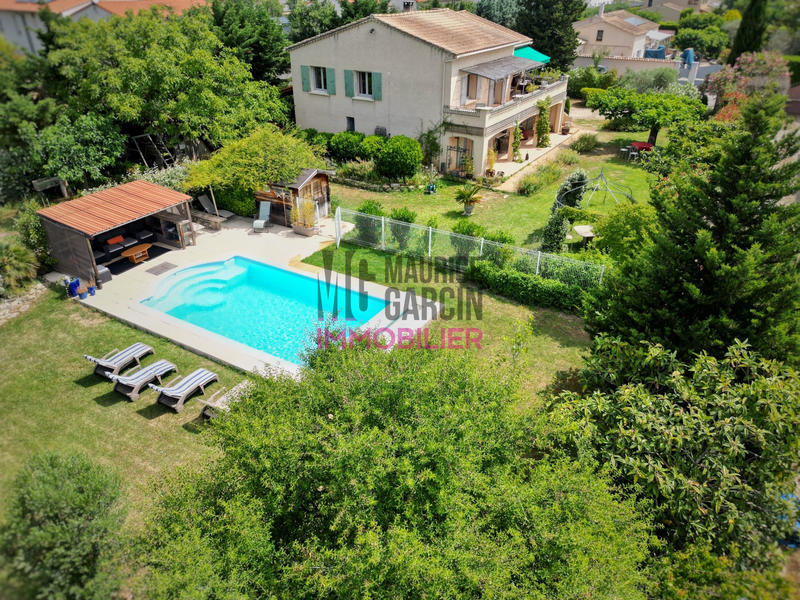 Maison - 195 m² - 6 pièces