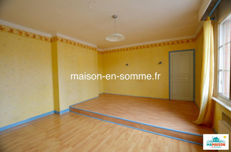 Maison traditionnelle - 230 m² - 6 pièces