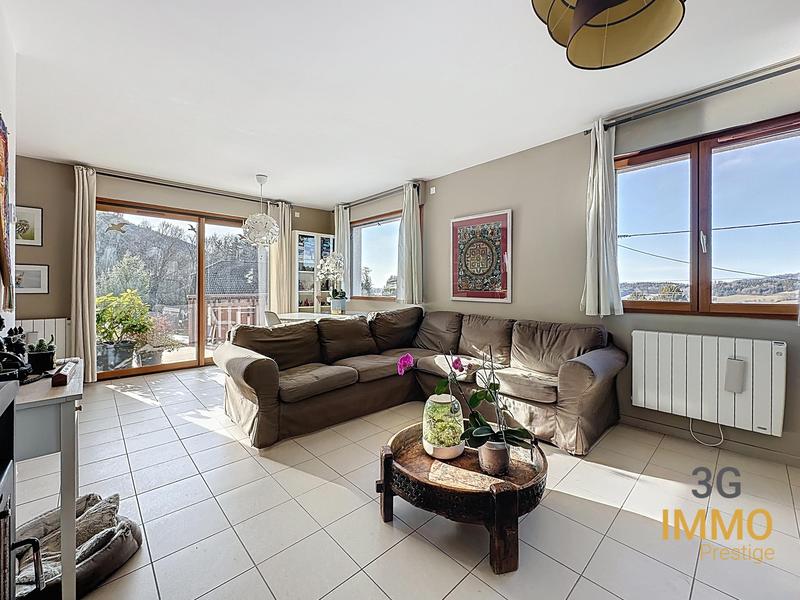 Maison - 102 m² - 7 pièces