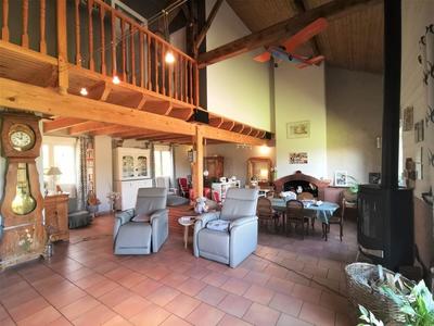 Villa - 219 m² - 10 pièces