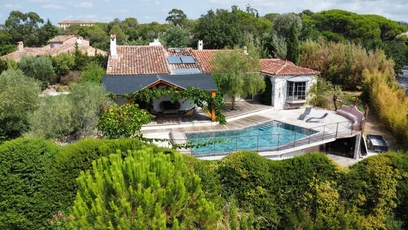 Villa - 182 m² - 6 pièces