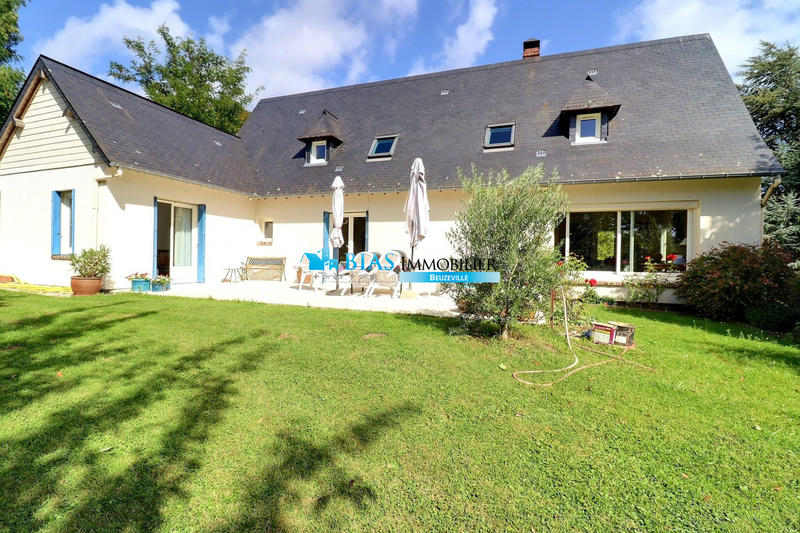 Maison traditionnelle - 141 m² - 5 pièces