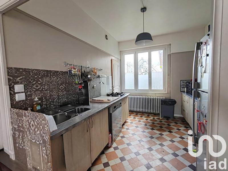 Maison - 241 m² - 8 pièces