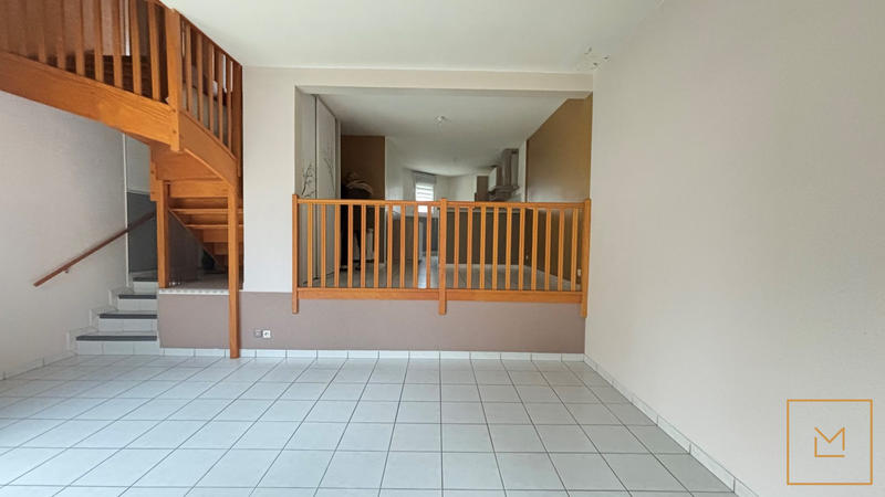 Maison - 90 m² - 5 pièces