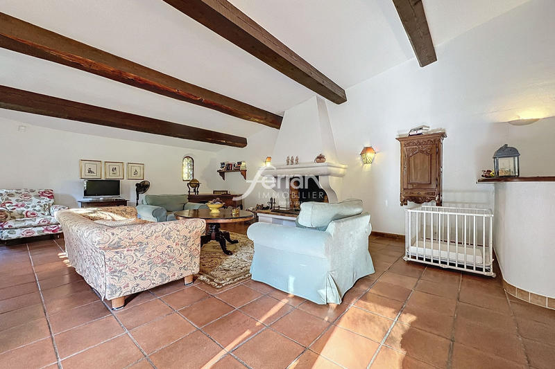 Propriété - 400 m² - 9 pièces