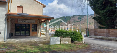 Fonds de commerce - 1 212 m²