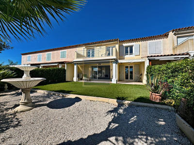 Maison - 93 m² - 4 pièces