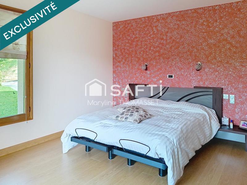 Maison - 295 m² - 8 pièces