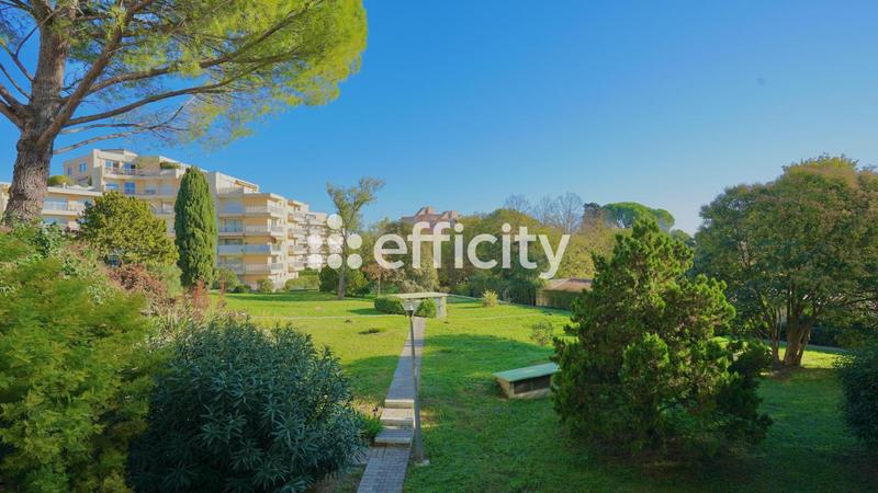 Appartement - 80 m² - 3 pièces